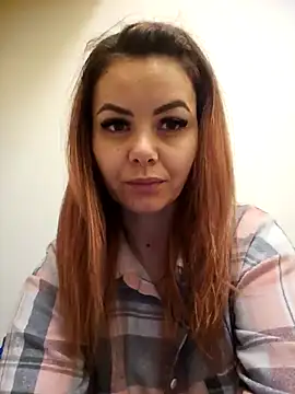 Snapshot of SeductiveMom chatting on 9, 12, 2024 SeductiveMom online show from 9, 12, 2024