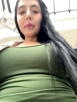 Snapshot of oh_nina chatting on 17, 9, 2025 oh nina online show from 17, 9, 2025