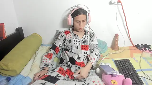 Petite-Goth online show from 15, 11, 2025