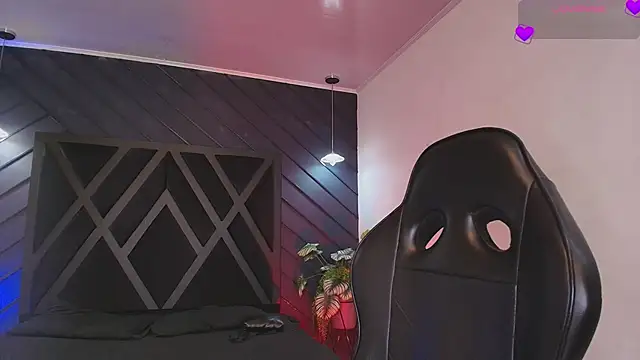 zoe martins  online show from 24, 3, 2026