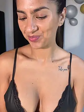 chicachocolate01 online show from 2, 4, 2026