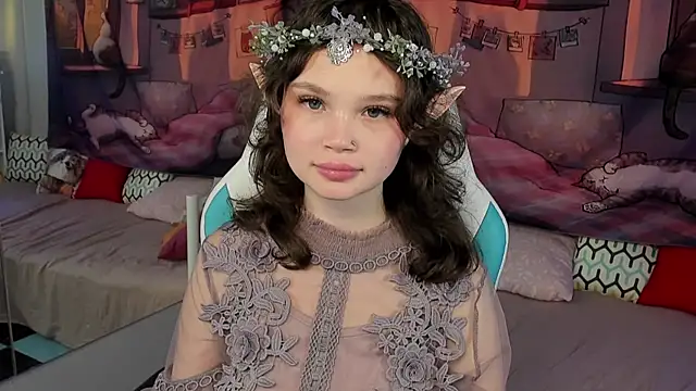 Snapshot of EmilyChaves chatting on 30, 10, 2025 EmilyChaves online show from 30, 10, 2025