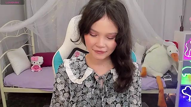 Snapshot of EmilyChaves chatting on 21, 12, 2025 EmilyChaves online show from 21, 12, 2025