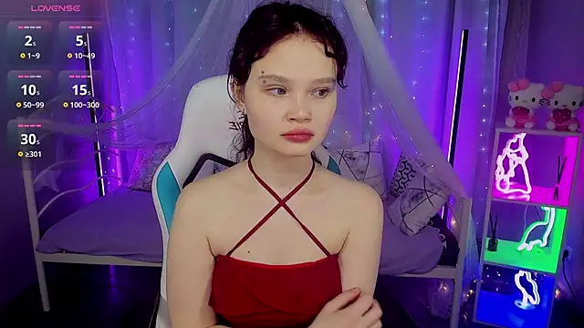 Snapshot of EmilyChaves chatting on 13, 5, 2026 EmilyChaves online show from 13, 5, 2026
