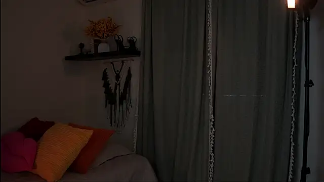 isabella-garcia- online show from 26, 10, 2025