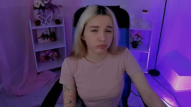 AuroraWrenfield online show from 29, 9, 2025