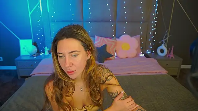 Snapshot of KateShanny chatting on 2, 2, 2026 KateShanny online show from 2, 2, 2026