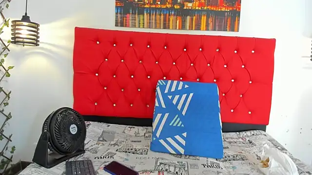 carolinacrus01 online show from 3, 11, 2025