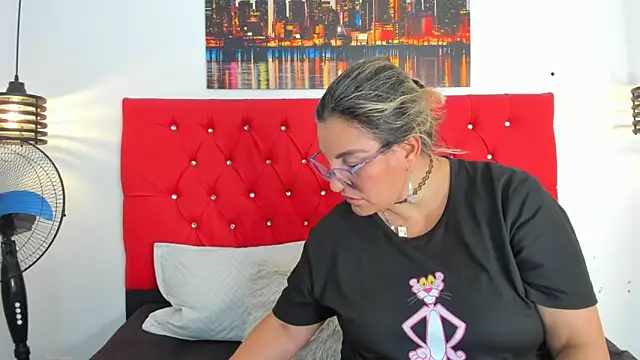 carolinacrus01 online show from 17, 2, 2026