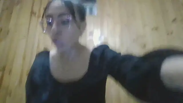 Roselingalvis13 online show from 5, 10, 2025