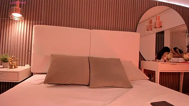 juliie star online show from 10, 3, 2026