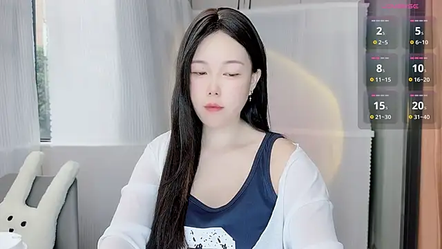 Snapshot of Bella_Ava chatting on 13, 11, 2025 Bella Ava online show from 13, 11, 2025