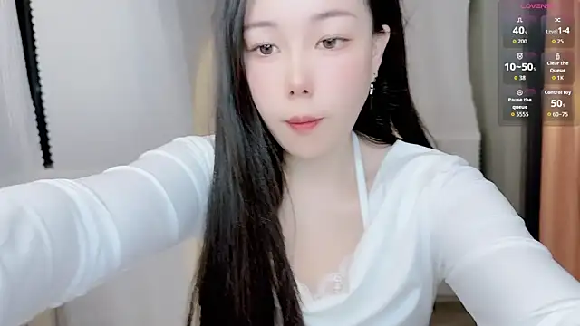 Snapshot of Bella_Ava chatting on 15, 12, 2025 Bella Ava online show from 15, 12, 2025