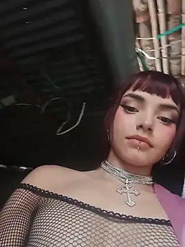 Mia Monroee online show from 2, 6, 2026