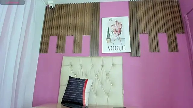 Lucia Spear online show from 16, 10, 2025