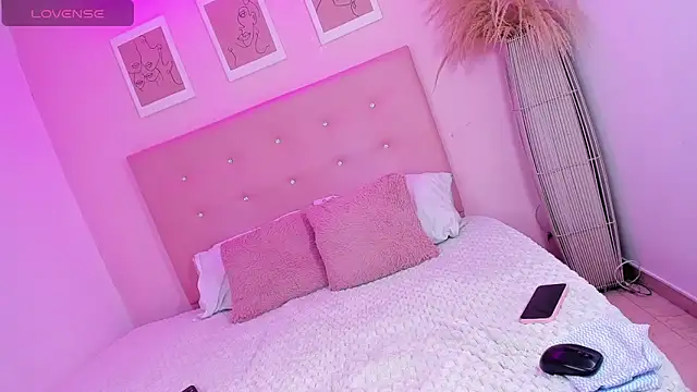 ANNIE DOLCE  online show from 23, 10, 2025