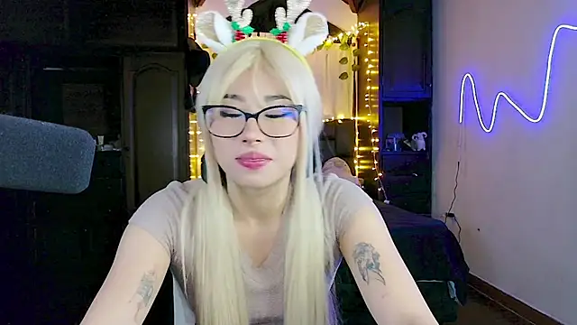 Shisuku Sophi online show from 29, 11, 2025