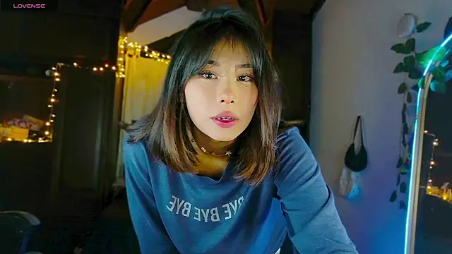 Shisuku Sophi online show from 18, 4, 2026