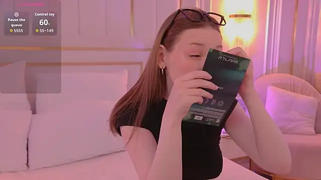 Snapshot of NancySmitts chatting on 19, 11, 2025 NancySmitts online show from 19, 11, 2025