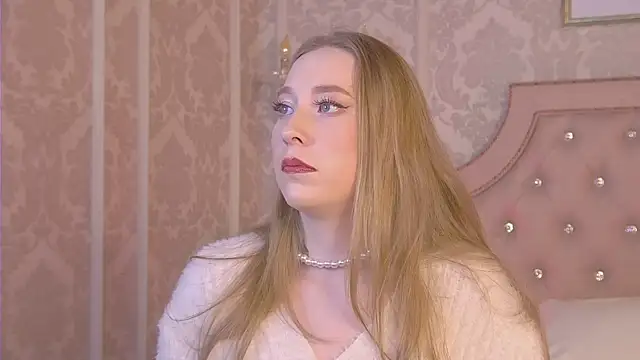 MiaEuphoria  online show from 9, 10, 2025