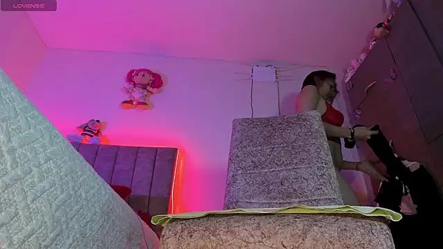 hot Dariana pantyhose online show from 14, 4, 2026