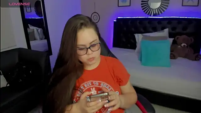 LolaVillalobos online show from 8, 10, 2025