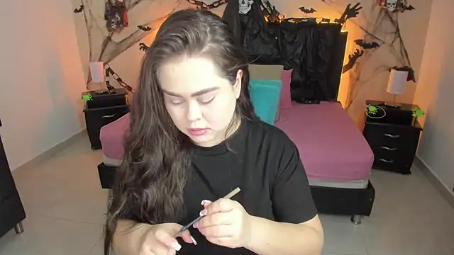 LolaVillalobos online show from 15, 10, 2025