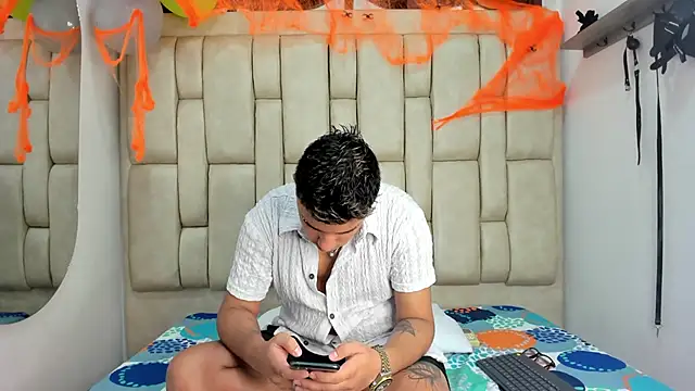 DavilANDkevin2 online show from 2, 11, 2025