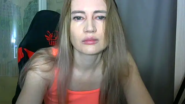 Snapshot of JessFoxxx chatting on 3, 2, 2026 JessFoxxx online show from 3, 2, 2026