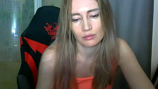 Snapshot of JessFoxxx chatting on 3, 2, 2026 JessFoxxx online show from 3, 2, 2026