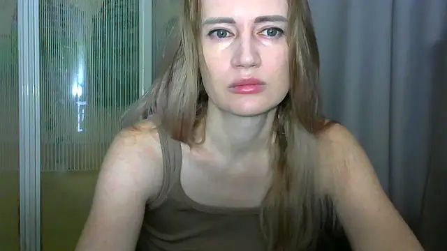 Snapshot of JessFoxxx chatting on 4, 2, 2026 JessFoxxx online show from 4, 2, 2026