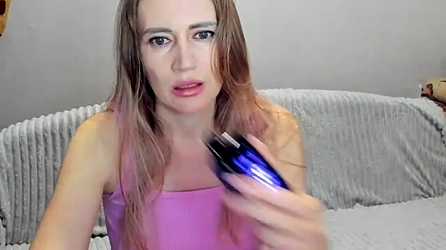 JessFoxxx online show from 17, 4, 2026