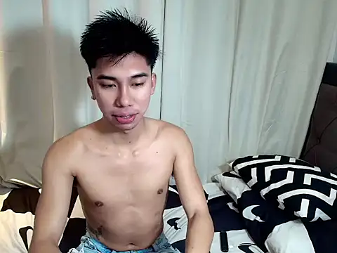 Snapshot of Ur_pinoyhotbrix chatting on 16, 4, 2026 Ur pinoyhotbrix online show from 16, 4, 2026