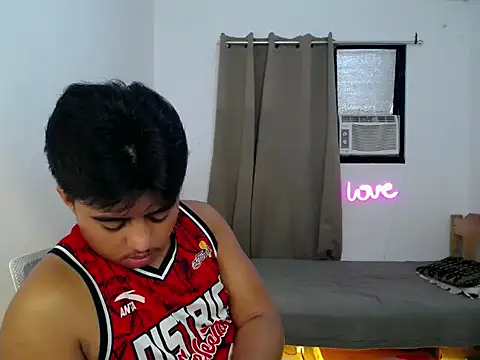 Hugecock2hundle intown online show from 28, 11, 2025