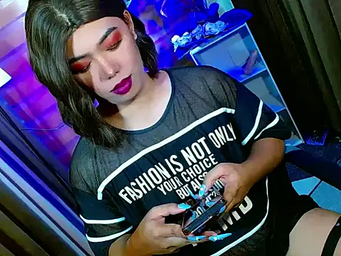 bigfattycocksonya27 online show from 24, 4, 2026