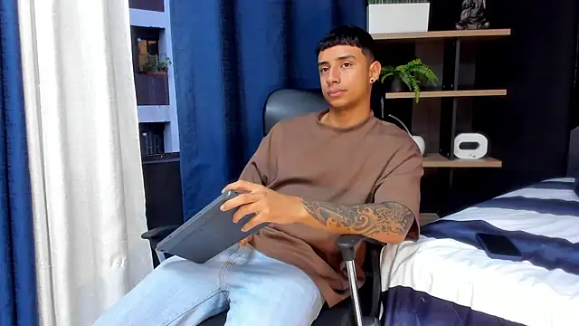 jaze bradley online show from 12, 1, 2026