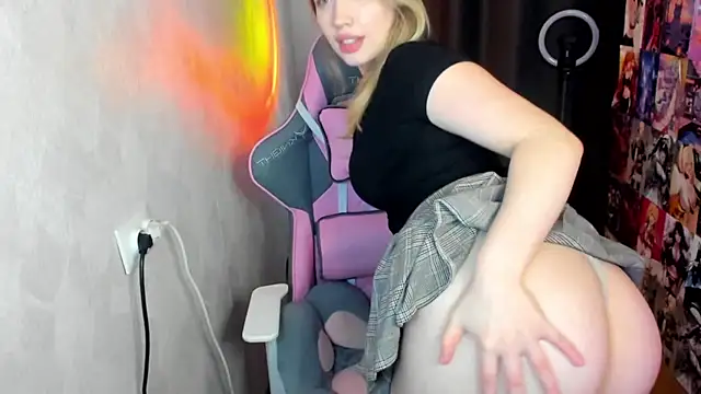 Snapshot of NicoleRiccii chatting on 11, 6, 2026 NicoleRiccii online show from 11, 6, 2026