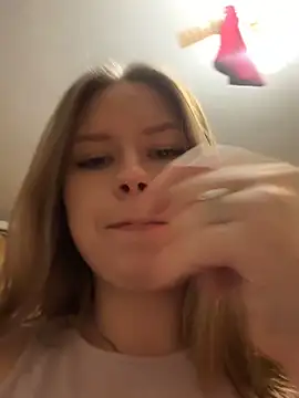 Tomyris yuki online show from 25, 2, 2026