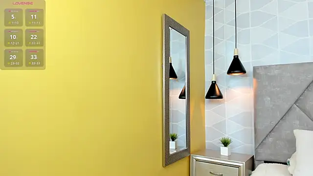 Jade Whisper online show from 4, 12, 2025