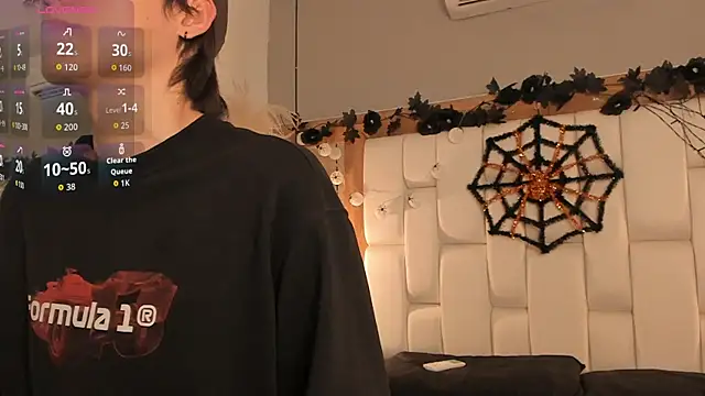 Daphne And Roger online show from 22, 10, 2025