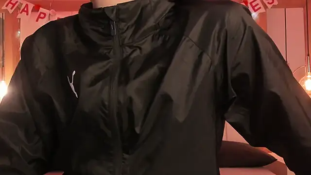 Snapshot of Daphne_And_Roger chatting on 12, 2, 2026 Daphne And Roger online show from 12, 2, 2026