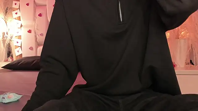 Snapshot of Daphne_And_Roger chatting on 23, 2, 2026 Daphne And Roger online show from 23, 2, 2026