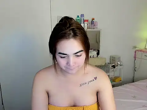 Snapshot of Alovelydoll_nica chatting on 7, 8, 2026 Alovelydoll nica online show from 7, 8, 2026