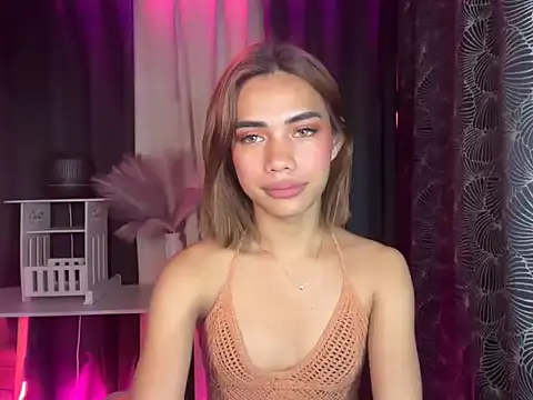 Snapshot of Lovelynikki03 chatting on 20, 10, 2025 Lovelynikki03 online show from 20, 10, 2025