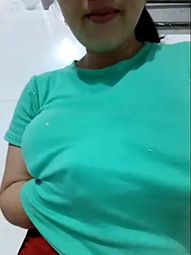 Shiny Babe online show from 28, 2, 2026