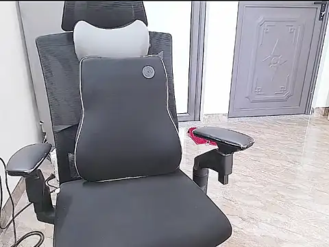 Shulee21 online show from 18, 10, 2025