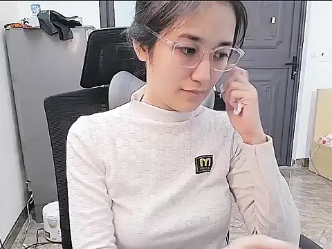 Shulee21 online show from 20, 10, 2025