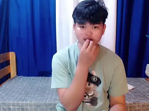 Snapshot of Reynelcock chatting on 8, 2, 2026 Reynelcock online show from 8, 2, 2026