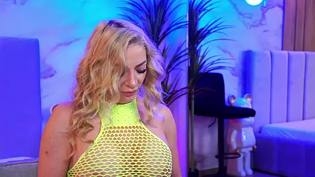 Izabellle02 online show from 29, 3, 2026