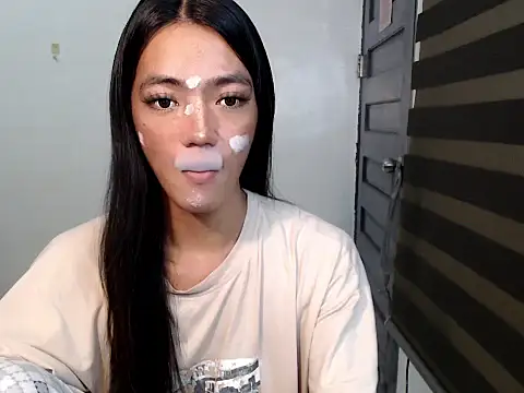 slimladyxoxo online show from 3, 2, 2026